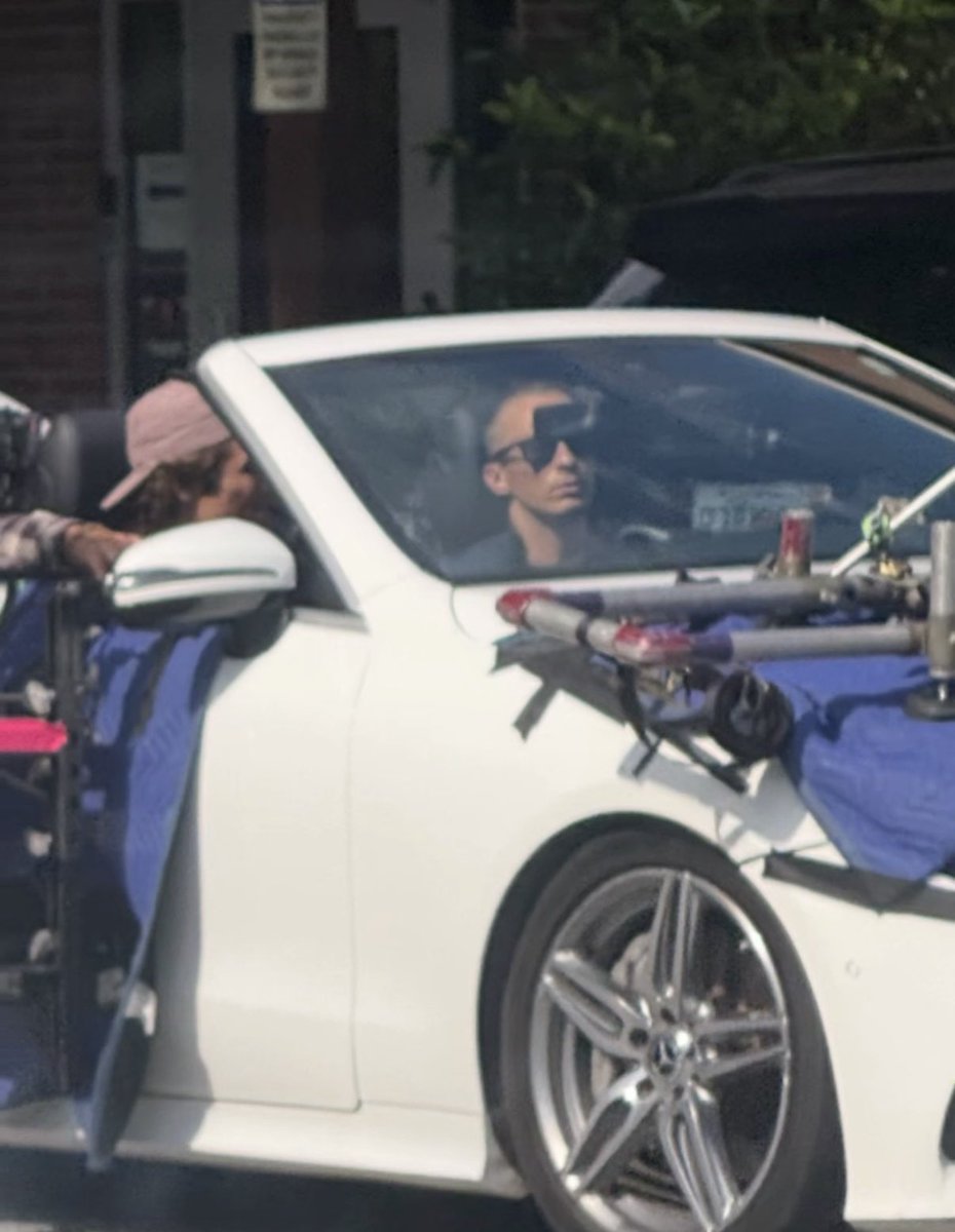 umathurmanurass's tweet image. i need a ride…