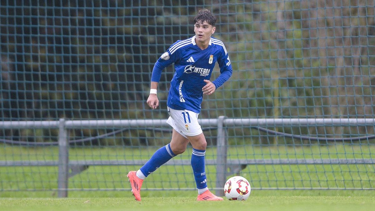 ScoutFootballFM's tweet image. 🧨 Pablo Agudín (17 años)
➡️ Real Oviedo – División de Honor Juvenil 🇪🇸
📌 Delantero centro
⚡ Convocado por la Selección Española Sub-18 • Goleador nato • Ya debutó con el Vetusta