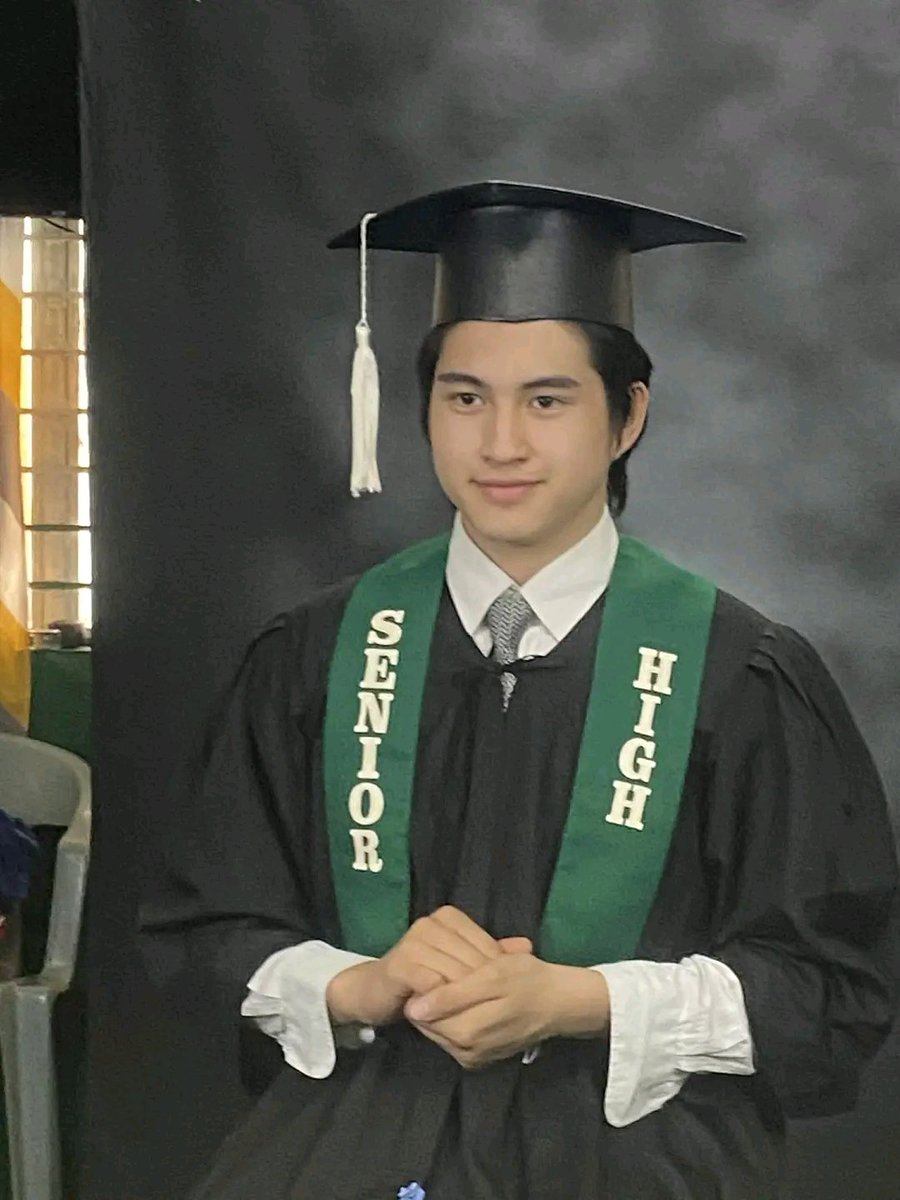 Congrats tonton!
Glimmers are proud of you!💚

#TonLieGlimmersOfc | #AntonVinzon