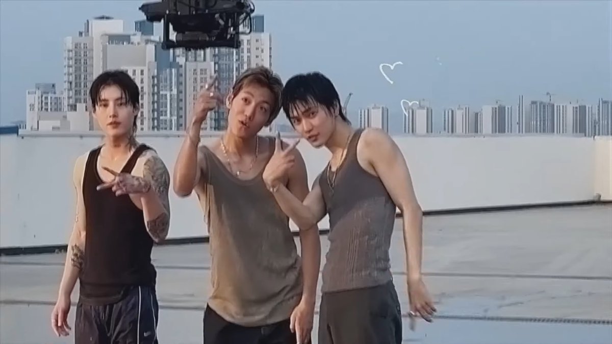 HSHFEEDS's tweet image. this trio &amp;gt;&amp;gt;&amp;gt;