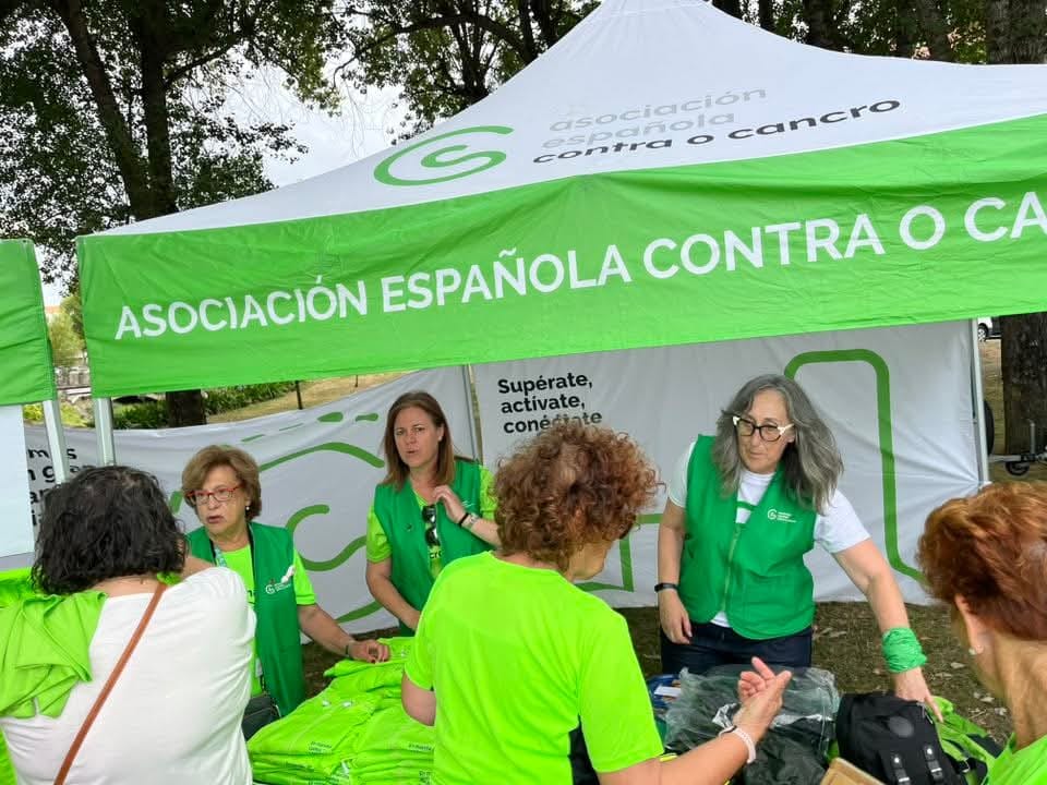 Asociación Española Contra o Cancro A Coruña (@contracancerac) on Twitter photo A andaina de Ares volveu encher as rúas de compromiso cun percorrido de 6 km organizado pola nosa Xunta Local. Grazas ao <a href="/concellodeares/">Concello de Ares</a>, Vegalsa Eroski, <a href="/Solan_de_Cabras/">Solán de Cabras</a> e <a href="/Cluster_deporte/">Clúster Galego Industria do Deporte e o Benestar</a> por apoiar esta cita do Plan 2 Millóns. 💚🏃♀️
#contraelcáncer #todoscontraelcáncer A andaina de Ares volveu encher as rúas de compromiso cun percorrido de 6 km organizado pola nosa Xunta Local. Grazas ao <a href="/concellodeares/">Concello de Ares</a>, Vegalsa Eroski, <a href="/Solan_de_Cabras/">Solán de Cabras</a> e <a href="/Cluster_deporte/">Clúster Galego Industria do Deporte e o Benestar</a> por apoiar esta cita do Plan 2 Millóns. 💚🏃♀️
#contraelcáncer #todoscontraelcáncer