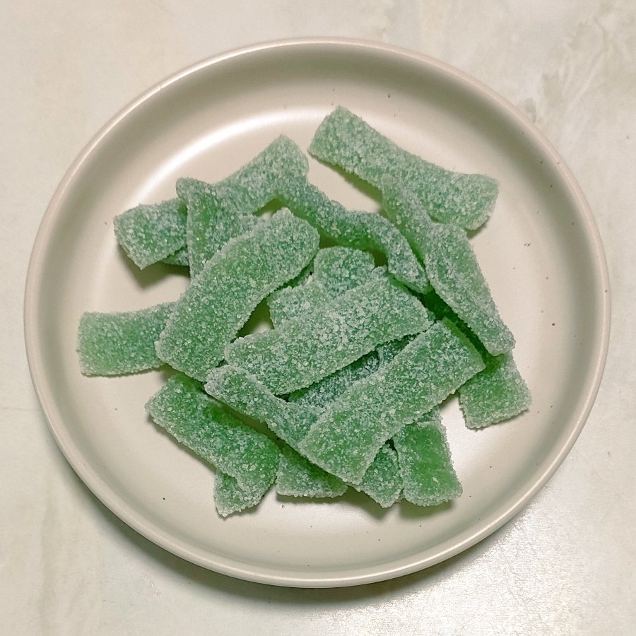 bright_ruruchan's tweet image. 今日の夕食後のおやつ🕗
フィットチーネグミ ソーダ味😋