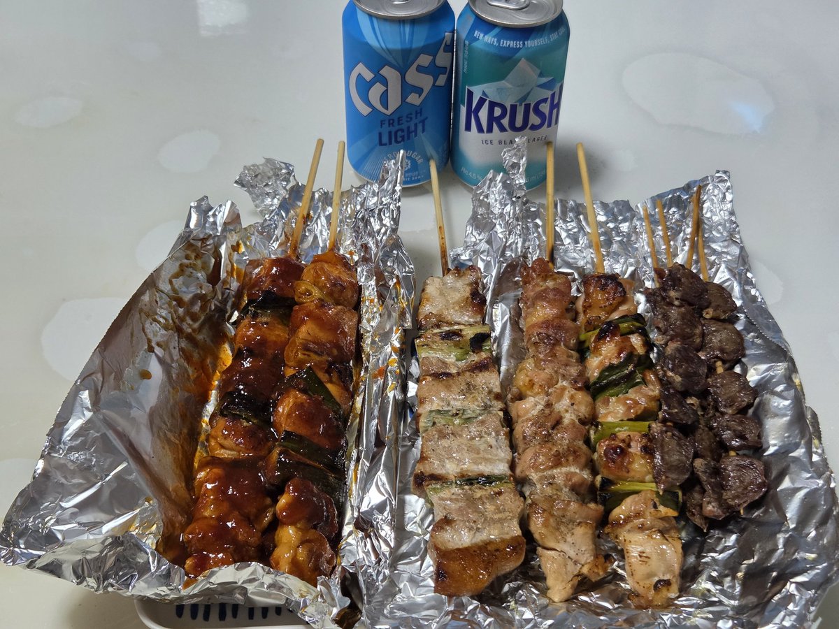 basak129's tweet image. 현생이 너무 힘들었어요...🍻