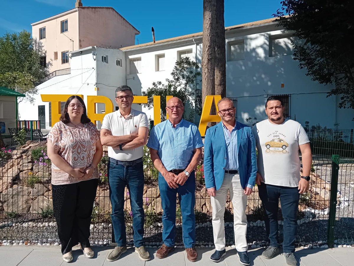 JuntaGranada's tweet image. El delegado de @EmpleoJunta, @javinarila, visita Freila y Cortes de Baza en donde anuncia la inminente aprobación de un nuevo plan de empleo local después verano, que permite a los ayuntamientos  mejorar sus servicios públicos y dar oportunidades laborales a personas desempleadas