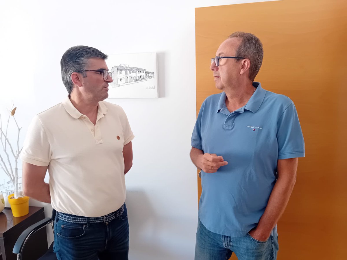 JuntaGranada's tweet image. El delegado de @EmpleoJunta, @javinarila, visita Freila y Cortes de Baza en donde anuncia la inminente aprobación de un nuevo plan de empleo local después verano, que permite a los ayuntamientos  mejorar sus servicios públicos y dar oportunidades laborales a personas desempleadas
