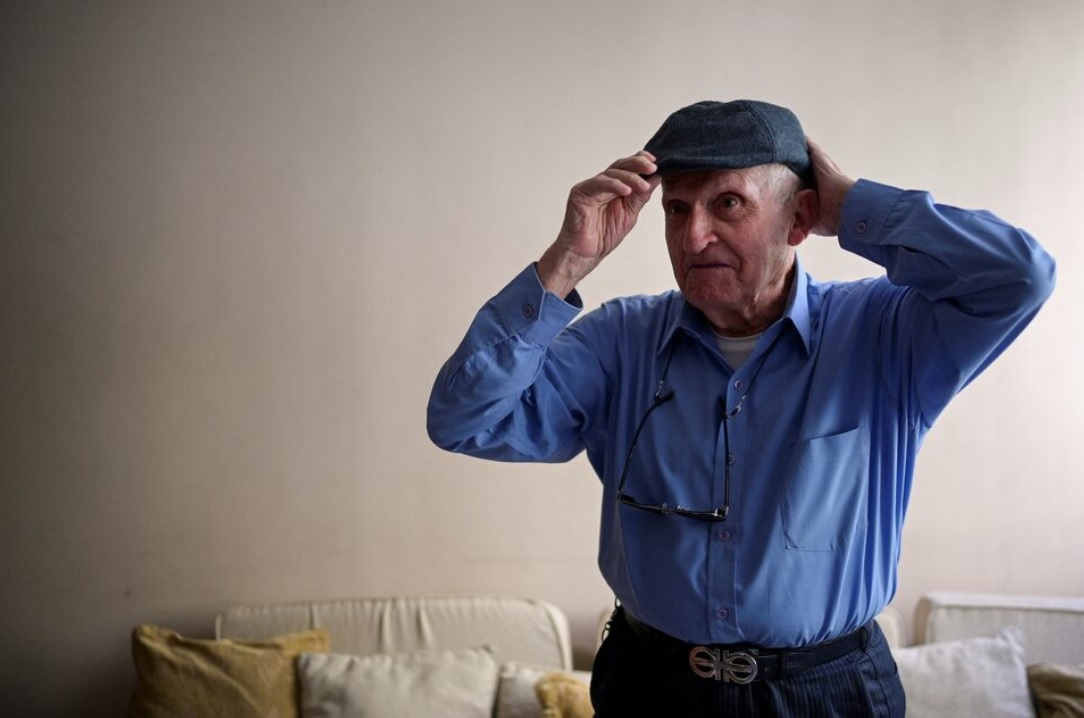 AlbertoRodNews's tweet image. Reuters | Club Tobías, la alternativa bailable de los abuelitos solitarios en Venezuela tinyurl.com/4rh4m3y2