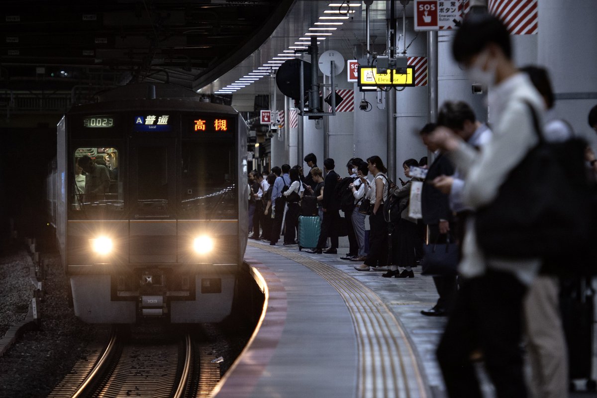 207系H3編成が離脱。京都方の運番は見納めになるものと思われます…。