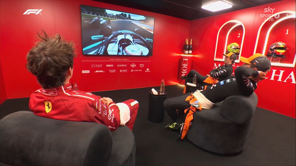 fourpiastri's tweet image. sitting in each others spots next race they're going to be sitting on top of one another
