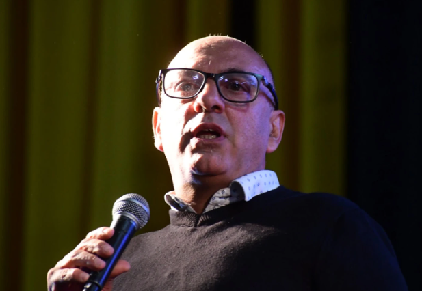 💰𝐈𝐦𝐩𝐮𝐞𝐬𝐭𝐨 a los 𝐫𝐢𝐜𝐨𝐬: el detrás de escena. Columnista invitado <a href="/fabobirnbaum/">Fabian Birnbaum</a> en #EconomíayMercado <a href="/elpaisuy/">EL PAÍS</a>. La propuesta de establecer un nuevo impuesto sobre los patrimonios  aparece como un contrasentido dentro de la lógica fiscal vigente elpais.com.uy/economia-y-mer…