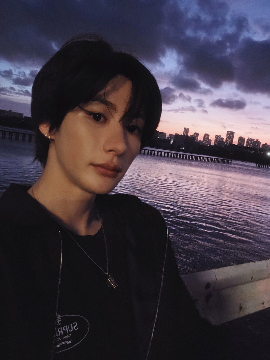 7quiol1's tweet image. 아니 미친 이거 아이라인이야? 
진짜 아이라인 너라고?