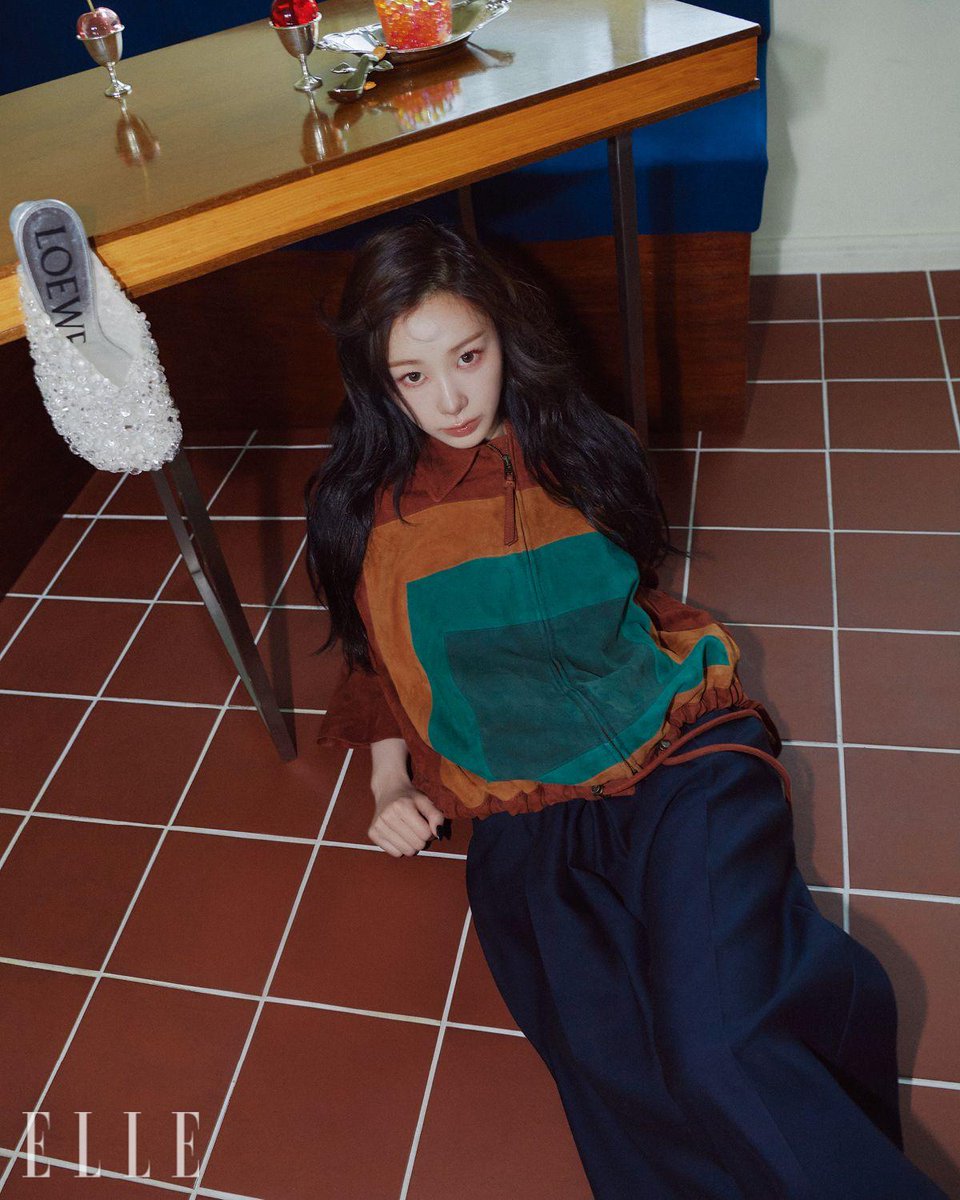 aeriminded's tweet image. You also bought equipment for working. While promoting as aespa, do you think your musical perspective boardened unexpectedly?

🌙 Last year, I participated in Kim Haon’s ‘Skrr (feat. GISELLE of aespa)’ and tried an open verse for the first time. It was the first time i freely…