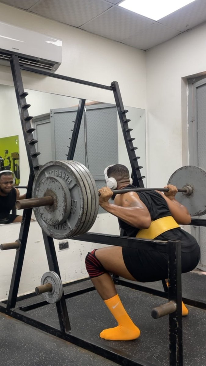 JeSuisChiby's tweet image. My squats keep getting better