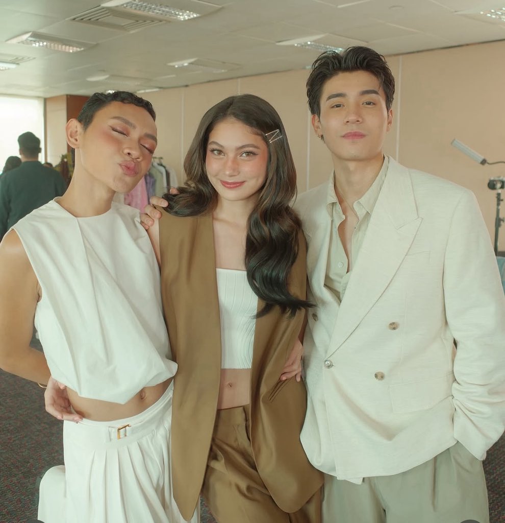 bresnyrlovrs's tweet image. AAAAAAAAAAAA ANG FAMAHAL KO@($?$?# I MISS YOUUUU THREE&amp;gt;&amp;lt;