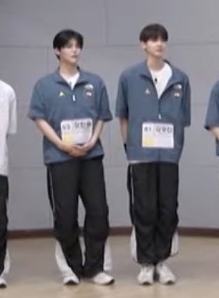 ljzb2plnt's tweet image. I’ll take this as my Woojin and Haneum crumbs