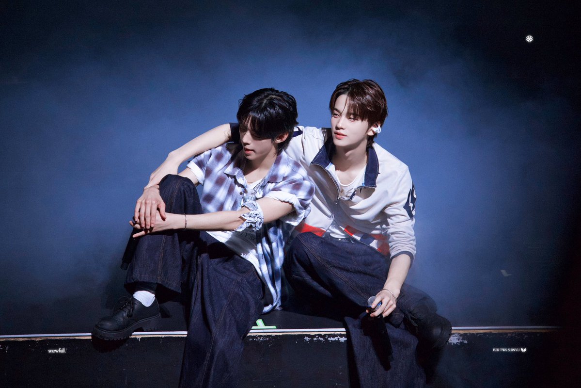 snowfall1107's tweet image. 250728 오사카
오늘 영화 컨셉…로맨스!📽️🎞️
#TWS #투어스 #SHINYU #신유 #DOHOON #도훈 #유도즈 #YUDOZ #도신 #DOSHIN #닏도 #도닏