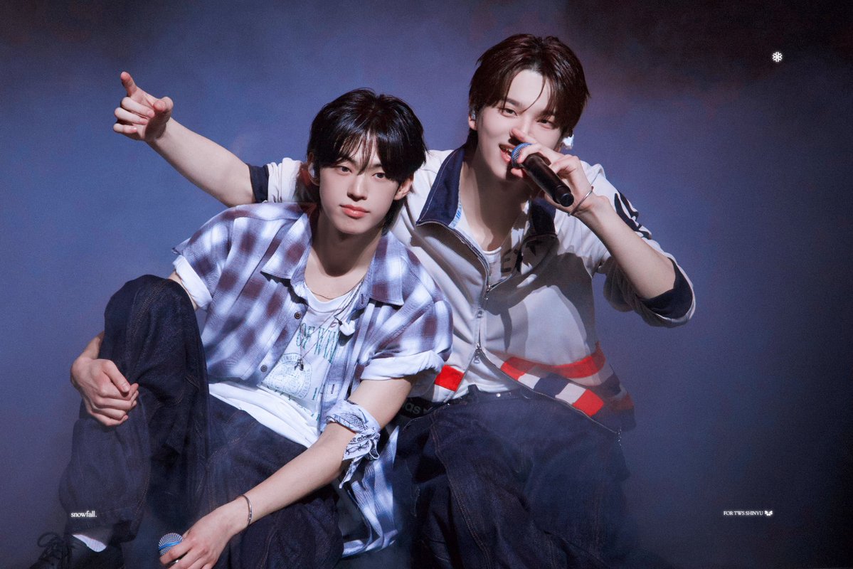 snowfall1107's tweet image. 250728 오사카
오늘 영화 컨셉…로맨스!📽️🎞️
#TWS #투어스 #SHINYU #신유 #DOHOON #도훈 #유도즈 #YUDOZ #도신 #DOSHIN #닏도 #도닏