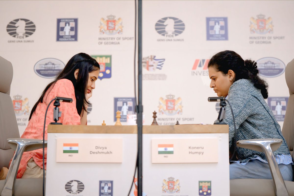 myogiadityanath's tweet image. FIDE Women's World Cup-2025 की विजेता @DivyaDeshmukh05 जी एवं उपविजेता @humpy_koneru जी को हार्दिक बधाई!
आप दोनों भारत का गर्व हैं। आपकी खेल प्रतिभा और ऐतिहासिक उपलब्धि ने वैश्विक पटल पर माँ भारती का मानवर्धन किया है।
आप दोनों के उज्ज्वल भविष्य हेतु अनंत मंगलकामनाएं!…