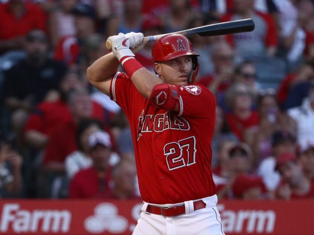 J3M2B's tweet image. Mike Trout blasts a 443-ft two-run homer to reach 1,000 career RBIs vs. Mariners—his first since returning from injury, proving the GOAT&apos;s grit in a bounce-back season that&apos;s rewriting history! 💥⚾ #MLB #StatOfTheDay #BaseballHistory