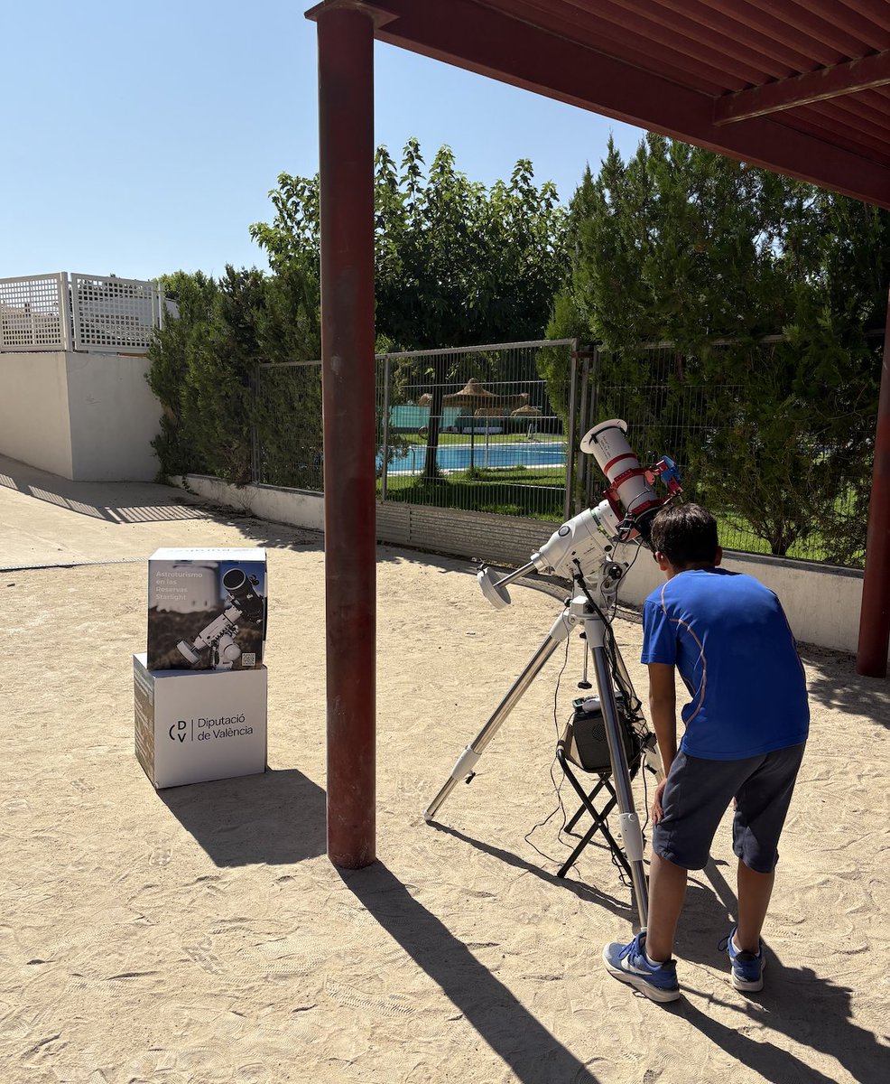 Centro de Innovación Territorial RuralTEC (@rural_tec) on Twitter photo .#Sinarcas ha acogido una nueva sesión de observación solar dentro del programa de #astronomía que <a href="/dipvalencia/">Diputació de València</a> y el #CITRuraltec están desarrollando en las escuelas de verano de la comarca, con el impulso de <a href="/MITierradelVino/">M.I.Tierra del Vino</a> <a href="/TierraBobal/">Tierra Bobal</a> <a href="/ASTROAVA/">Asociación Valenciana de Astronomía 😷🔭</a> y <a href="/bighistory_aras/">Centro Big History</a> .#Sinarcas ha acogido una nueva sesión de observación solar dentro del programa de #astronomía que <a href="/dipvalencia/">Diputació de València</a> y el #CITRuraltec están desarrollando en las escuelas de verano de la comarca, con el impulso de <a href="/MITierradelVino/">M.I.Tierra del Vino</a> <a href="/TierraBobal/">Tierra Bobal</a> <a href="/ASTROAVA/">Asociación Valenciana de Astronomía 😷🔭</a> y <a href="/bighistory_aras/">Centro Big History</a>