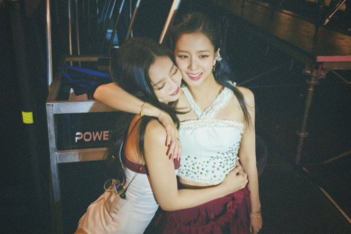 jnkcyber's tweet photo. jisoo’s baby 🧸ྀི https://t.co/6sBNIDTByP