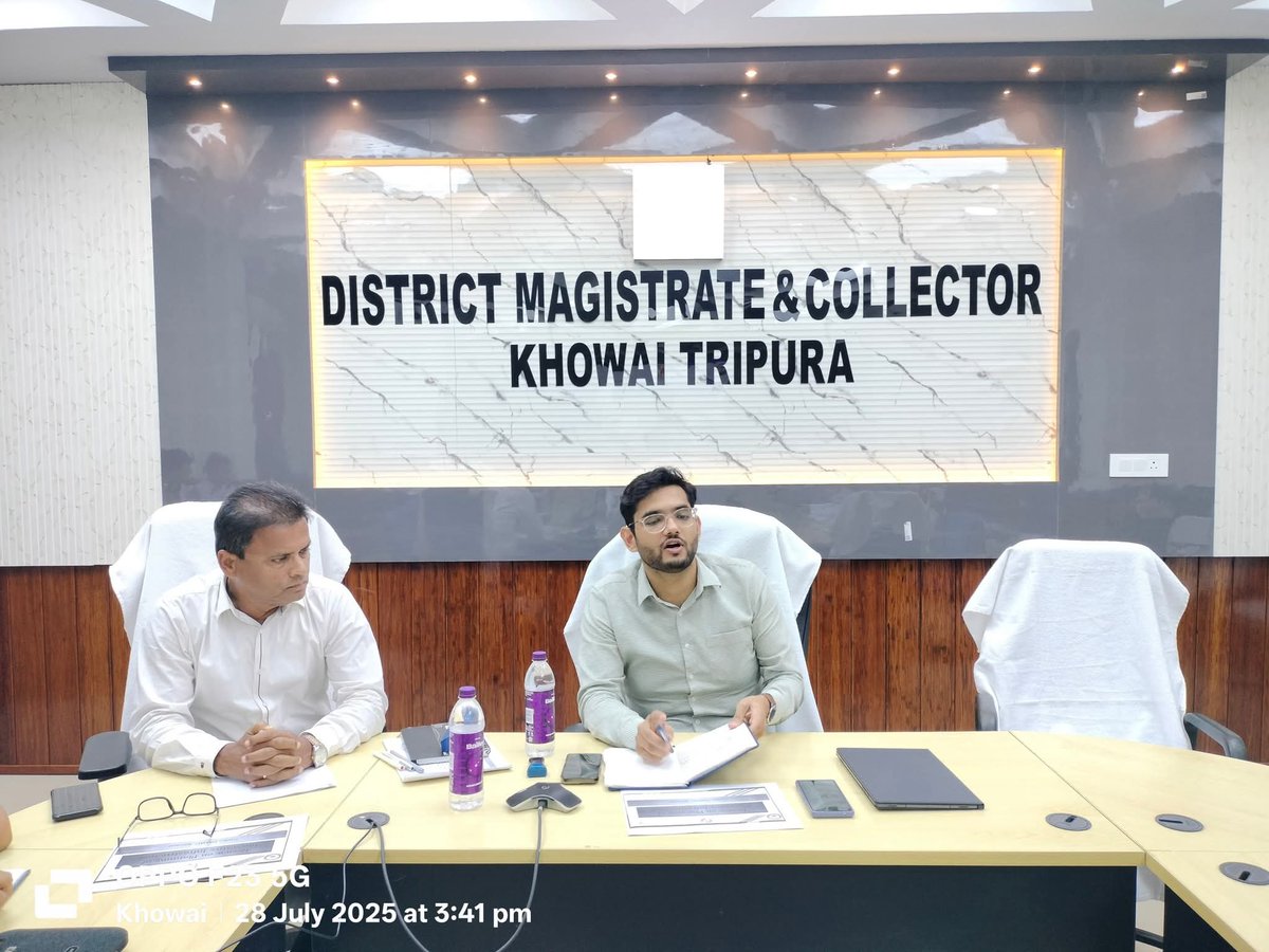 dmkhowai's tweet image. Review on Innovative Infra | DMMU, Khowai
DM &amp;amp; Collector, Khowai chaired a meeting on 28 July 2025 to review innovative infrastructure under TRLM.

#Khowai #DMMU #TRLM #InnovativeInfrastructure #GoodGovernance #RuralDevelopment