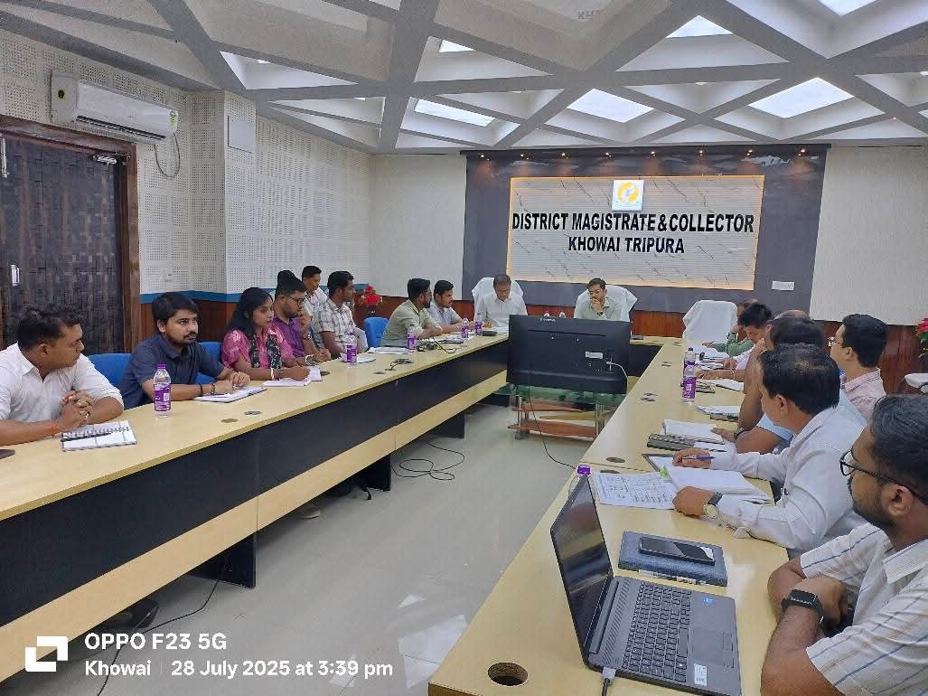 dmkhowai's tweet image. Review on Innovative Infra | DMMU, Khowai
DM &amp;amp; Collector, Khowai chaired a meeting on 28 July 2025 to review innovative infrastructure under TRLM.

#Khowai #DMMU #TRLM #InnovativeInfrastructure #GoodGovernance #RuralDevelopment