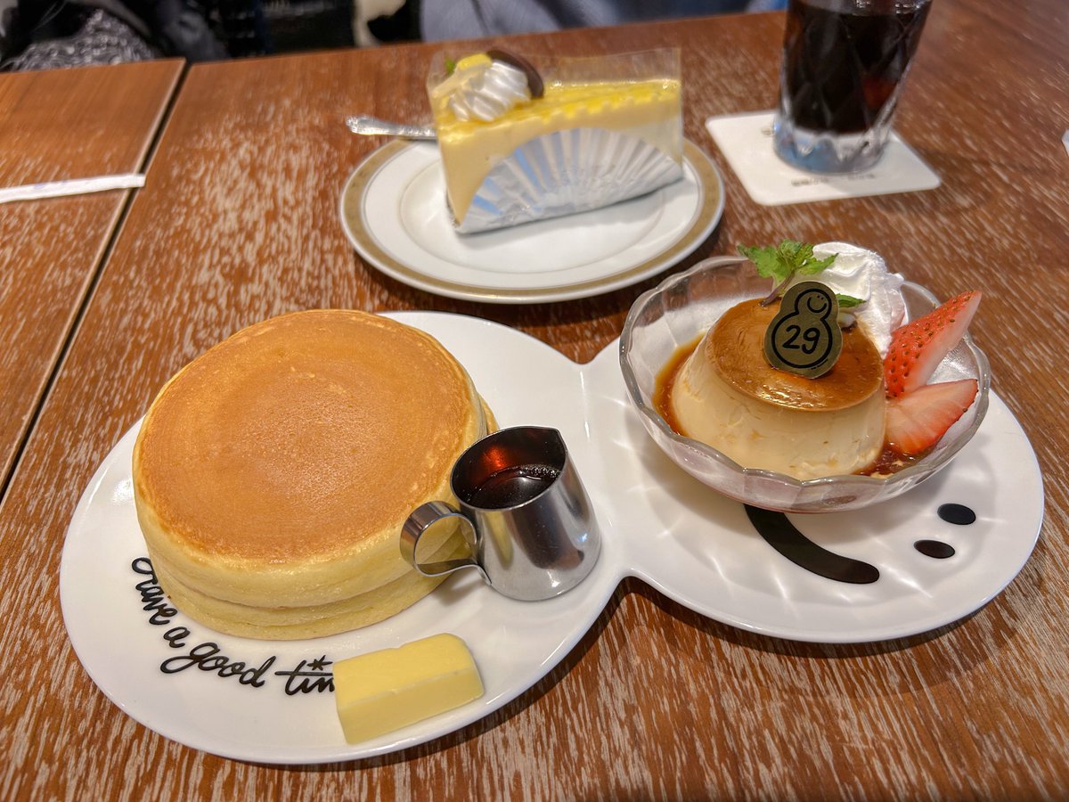 Yam_iMic's tweet image. きのー。ラティアス時間的に最後の1戦で色違い来てくれた👍🏻🌟
久々のラーメンとなんかオシャレなカフェ！