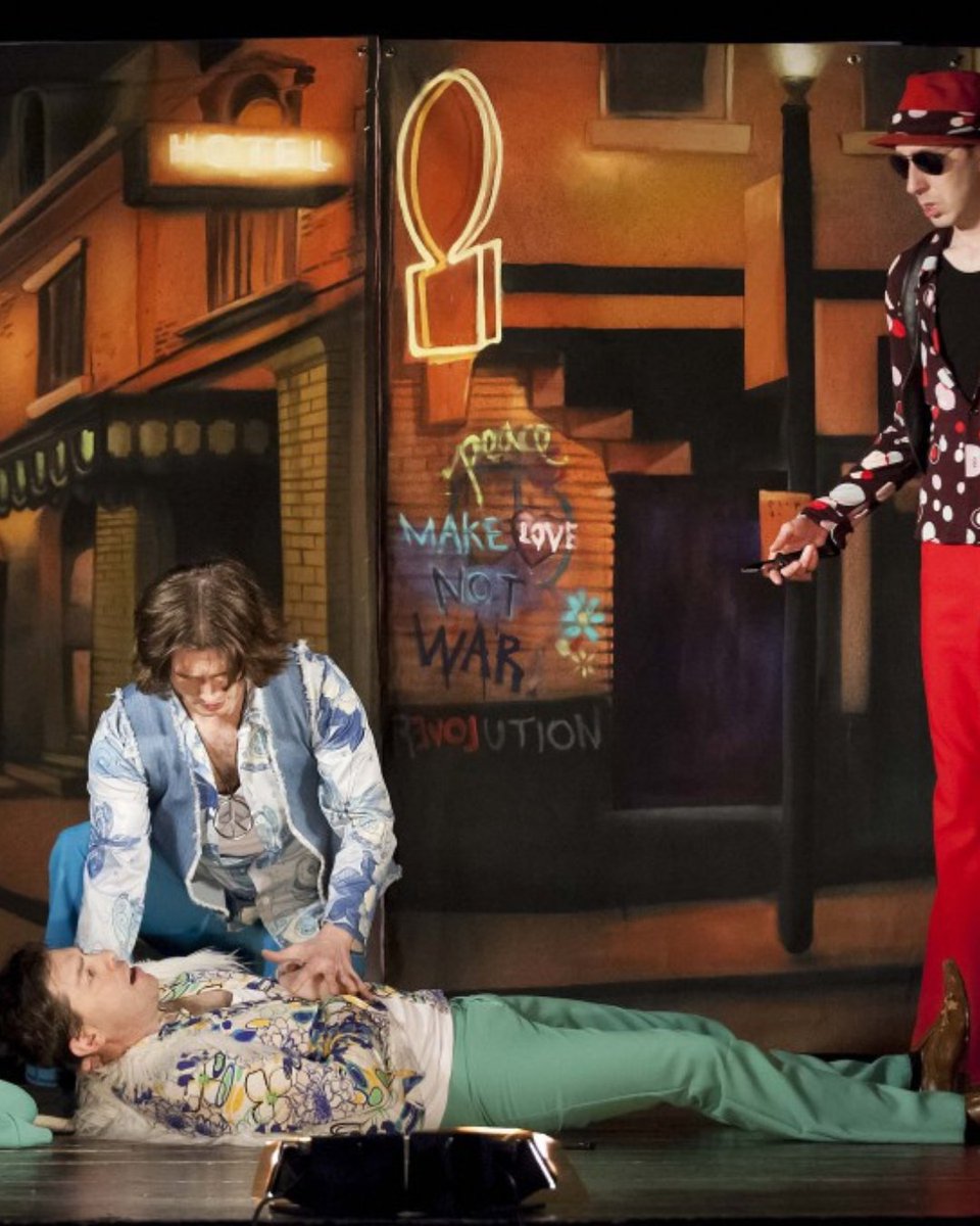 EscolesAC's tweet image. 👉🌹 “Romeo and Juliet” de @ipaproductions_: un clàssic de la literatura anglesa adaptat a les noves generacions! Per a #Secundària i #Batxillerat!

👉🥖 “Un tros de pa”: una experiència visual i sensitiva a l’entorn del pa. Us farà venir gana! Per a #Infantil i #Primària!