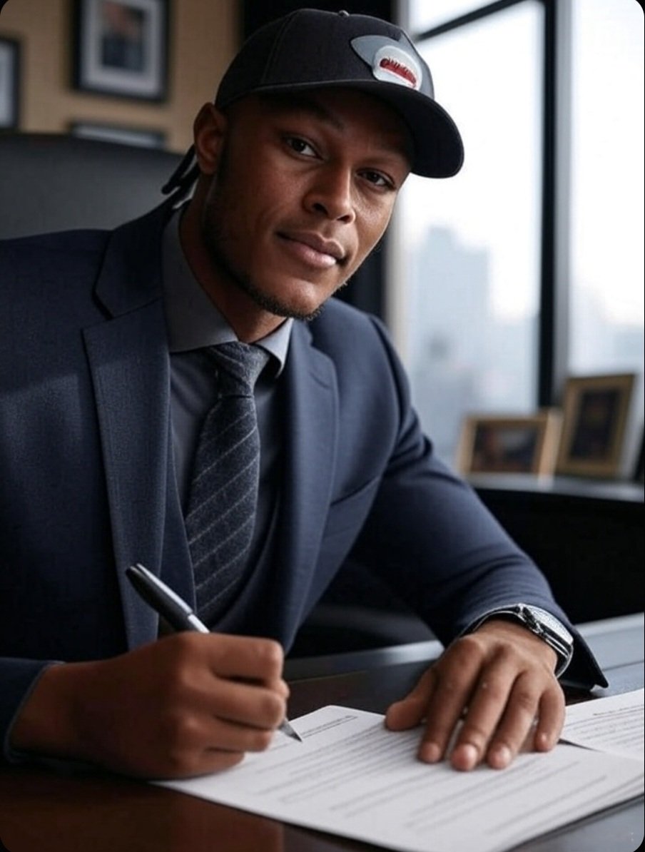 MylesHighClub3's tweet image. BREAKING: MylesHighClub has officially signed a 3-year, $75 billion deal with 🦈 FC. The move sends shockwaves through the conference, as 🦈 FC not only lands one of the most electrifying talents in the game but also steals him away from a conference rival.