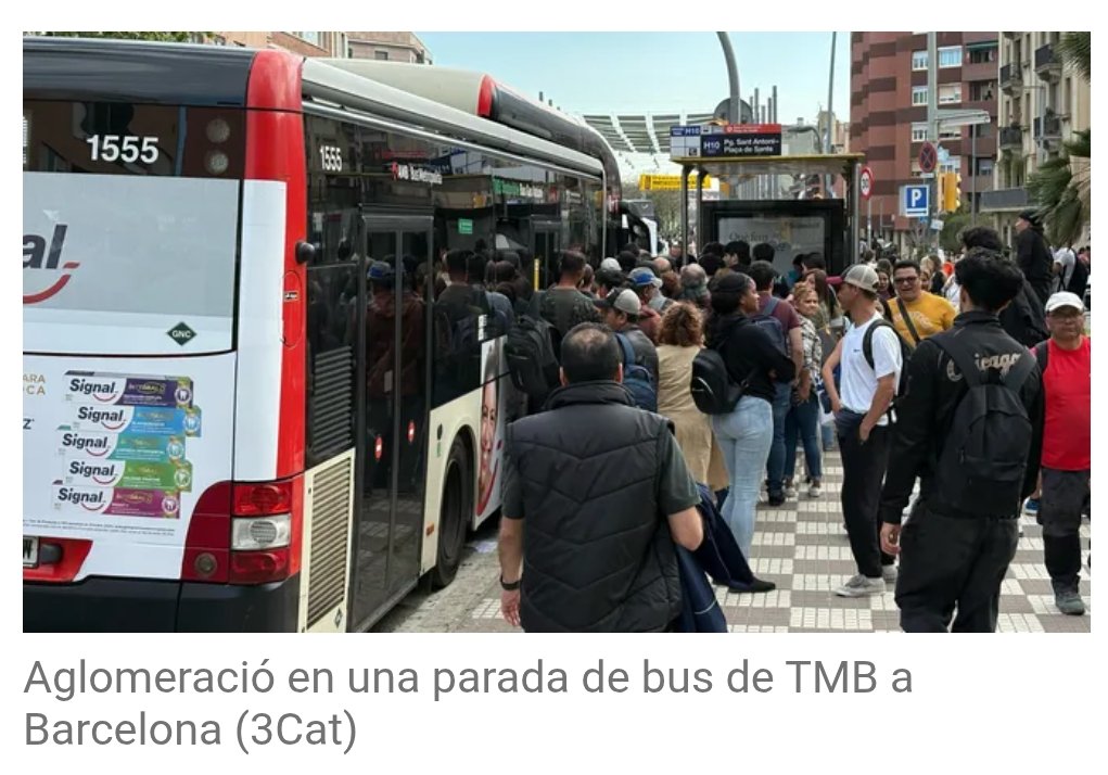 🟥⬛️🚌 Des del sindicat <a href="/cgtbus/">CGT BUS TMB</a> Jordi Ballesté de <a href="/TMB_Barcelona/">TMB</a> denuncia que, en algunes línies es fa notar especialment l'efecte del turisme.
"Al juny i juliol el passatge és quasi el mateix que a l'hivern, perquè la gent es desplaça igualment a treballar i venen turistes."