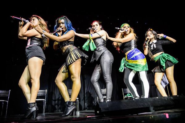lipaswonder3's tweet image. nunca existiu uma girlgroup que amasse o Brasil que nem o fifth harmony elas passaram todas as turnês aqui