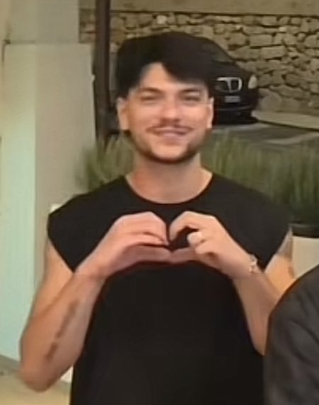 fuoridalc0ro's tweet image. cucciolissimo💞💖💞💗💖💗🩷💓💘💕💝💗💞