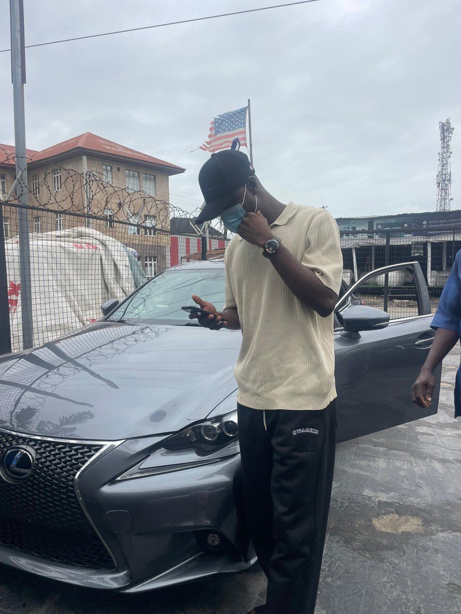 Big Congratulations to Degen King <a href="/Maxuelofficial_/">𝗠𝗮𝘅𝘂𝗲𝗹</a> on your new ride. Well deserved bro. 

1 year ago the weyrey dey look for 5k to survive the month 🤣🤣🤣. 

Very hardworking guy. 

Next na new mansion.

If you like no lock in.