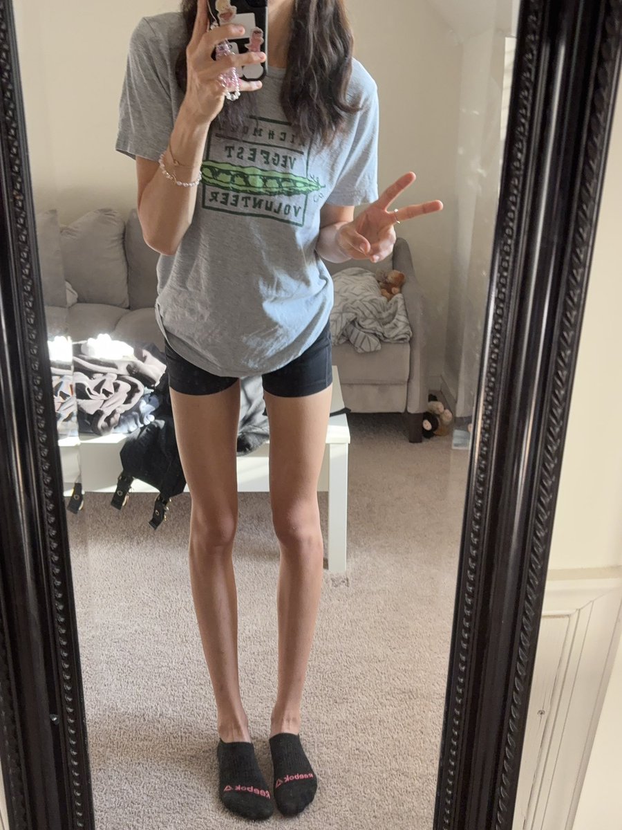 fallingskulls's tweet image. taking bcs to gaslight myself into thinking i’m still skinny 😂🔥 i am sm fatter than i portray myself in bcs it’s acc sad