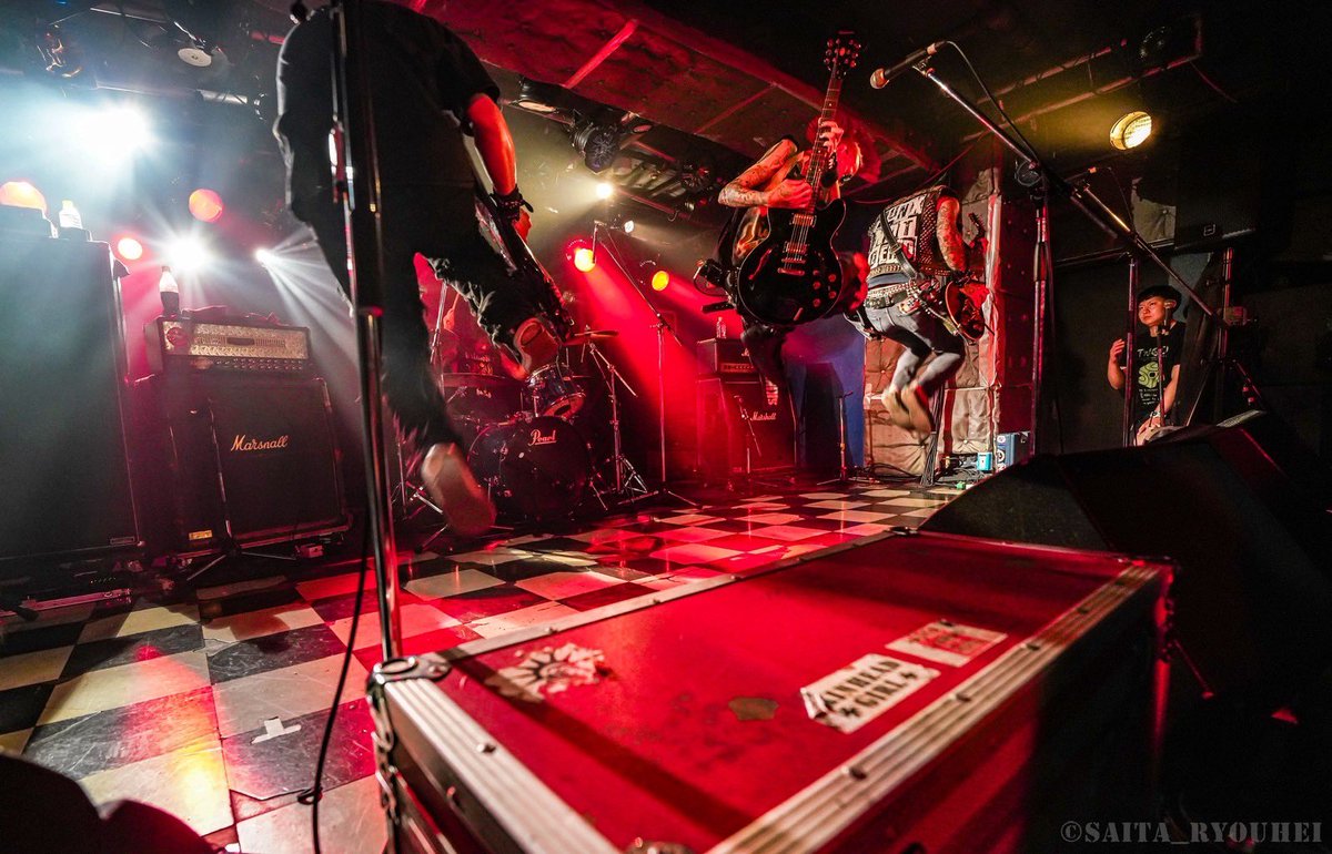 SKINHEAD GIRL (@botwinskinhead) on Twitter photo Photo by SAITA_RYOUHEI
<a href="/saita_ryouhei/">Ⓡⓨⓞⓤⓗⓔⓘ Ⓢⓐⓘⓣⓐ◎</a>
あの日のLIVEを思い返せるように
誰かの為、自分の為、オレ達の為、
いつもアリガトウ‼︎
最高に最幸だよ♪
Big thxxx !!!
2025.7.26.sat.新宿LOFT
YOSHIYAxxx & MOTOAKI
30th Anniversary CLUB®️vol.6
ØUROBROS FREEDOM TOUR FINAL Photo by SAITA_RYOUHEI
<a href="/saita_ryouhei/">Ⓡⓨⓞⓤⓗⓔⓘ Ⓢⓐⓘⓣⓐ◎</a>
あの日のLIVEを思い返せるように
誰かの為、自分の為、オレ達の為、
いつもアリガトウ‼︎
最高に最幸だよ♪
Big thxxx !!!
2025.7.26.sat.新宿LOFT
YOSHIYAxxx & MOTOAKI
30th Anniversary CLUB®️vol.6
ØUROBROS FREEDOM TOUR FINAL