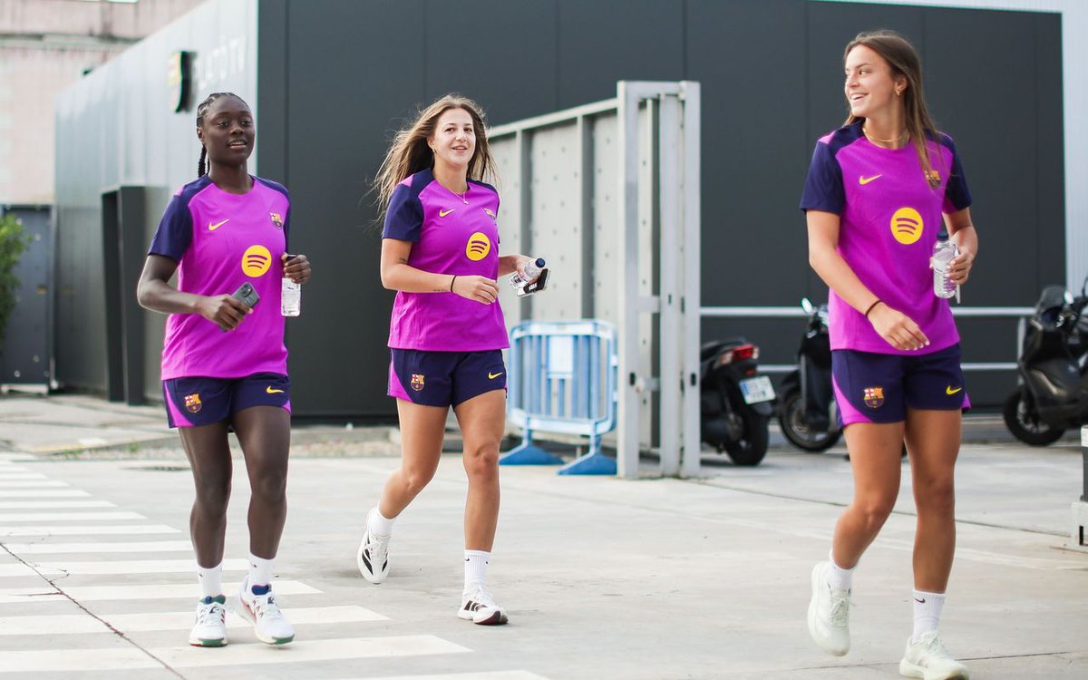 futfembarca's tweet image. ❗8 jugadoras han estado presentes en esta jornada inaugural:
➡ Del primer equipo: Gemma Font, Mapi León, Marta Torrejón y Lucía Corrales.
➡ Barça B: Txell Font, Emilka Szimczak, Aïcha Cámara y Clara Serrajordi.
