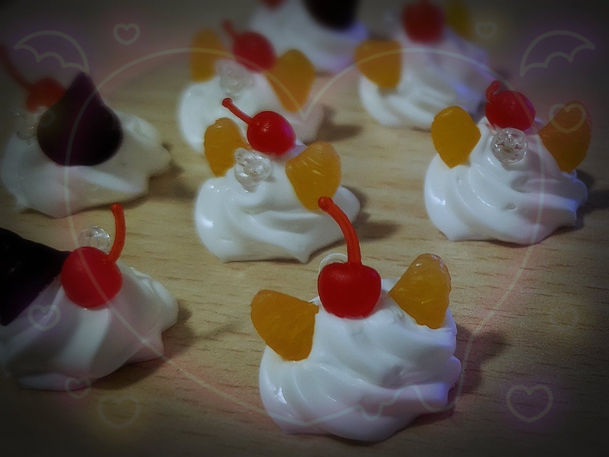 withWhippedC's tweet image. まだまだ暑い日が続きますが、ハロウィンアクセを作り始めています……🦇