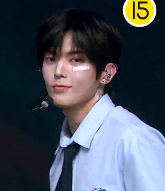 leesnqwon's tweet image. im up