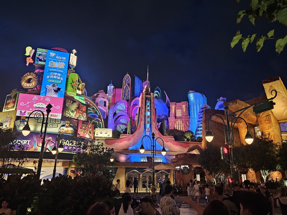 Gumbycat3's tweet image. ตอนกลางคืนไฟสวยมากกกก