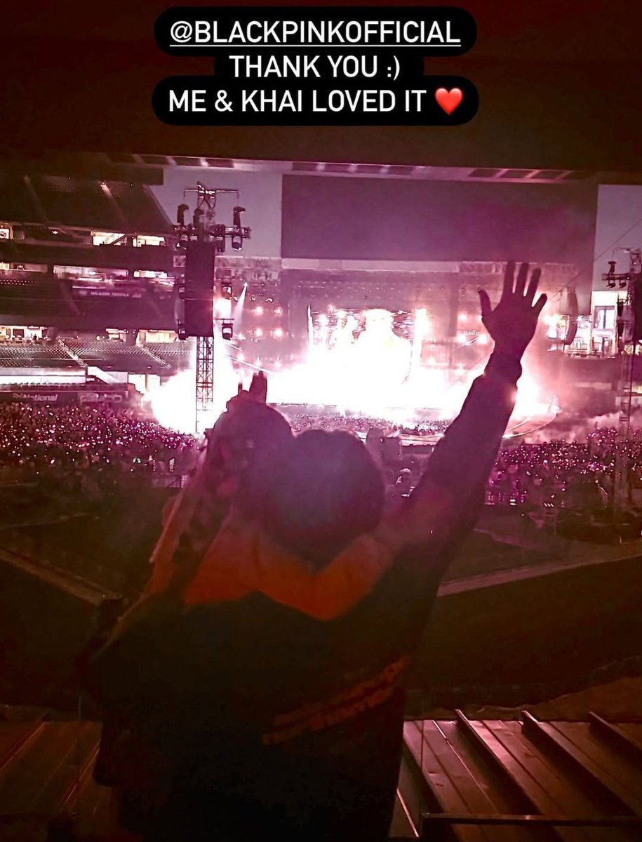 servedslayed's tweet image. We got Rosé x Alycia Debnam-Carey in one photo and now Zayn attended Blackpink's concert omg I love winning 😭
Also can't forget the Rosé x Harry photo 😊