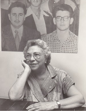 MMarreroCruz's tweet image. Hoy rendimos tributo a dos heroínas: Melba Hernández, en el aniversario 104 de su natalicio, y Haydée Santamaría, a 45 años de su partida física.
Fueron asaltantes al cuartel Moncada, que consagraron sus vidas a la defensa de la Patria.
#MujeresEnRevolución
#CubaViveEnSuHistoria