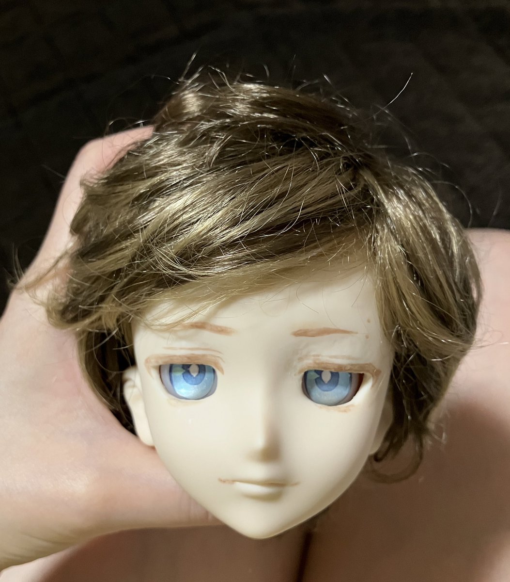kumura_r's tweet image. 顔面（仮）を描いたが、やはり鼻と口の立体が不要かもしれん🤔