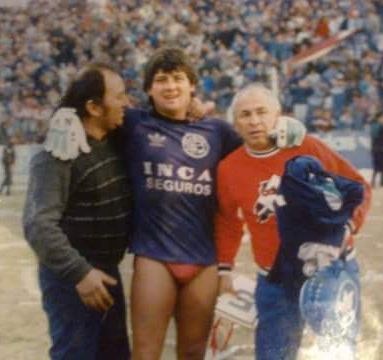 Lechu,
El idolo sin estatua, sin calle, sin paseo.
El ídolo del corazón.