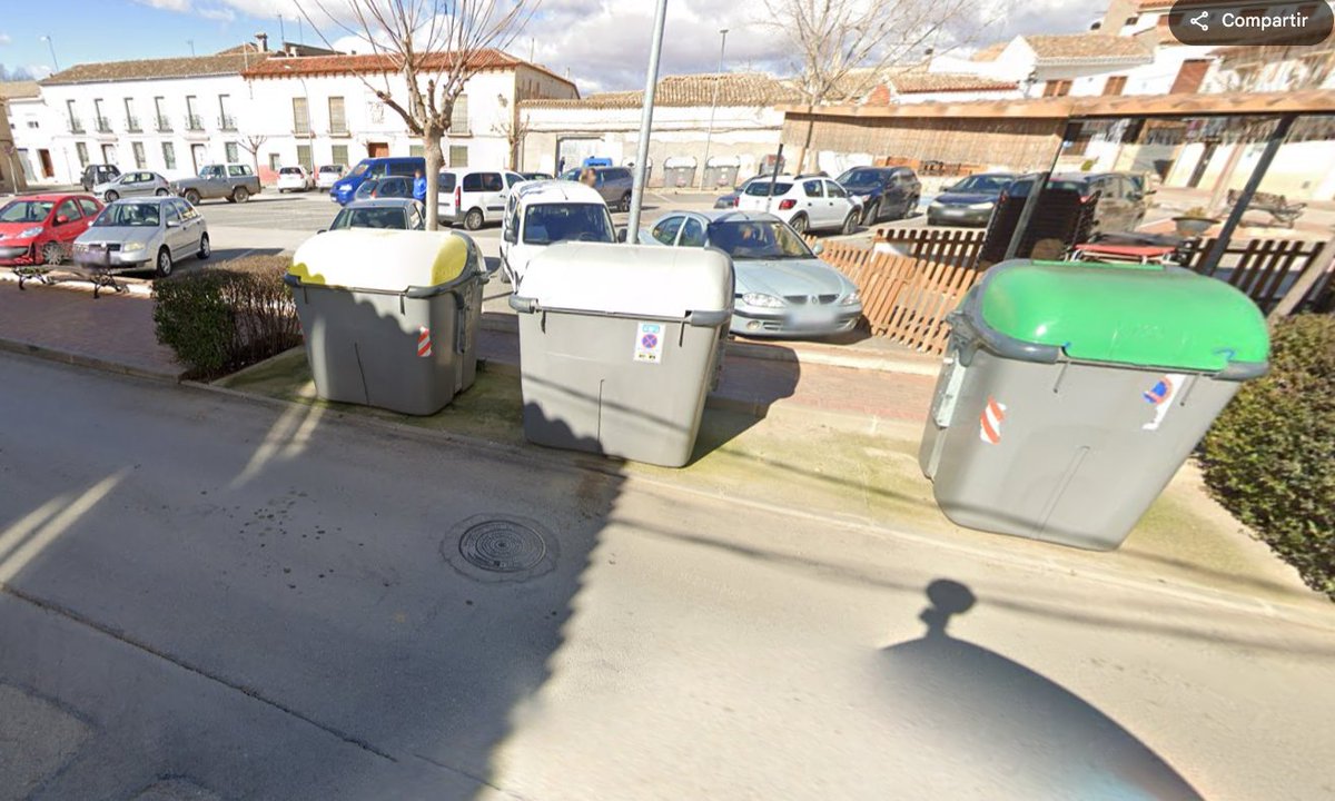 📍Proponemos trasladar los contenedores de Plaza Cervantes para evitar molestias en la zona de terrazas

✅ Nueva ubicación: justo enfrente, junto a otros ya existentes.   🚶‍♂️ Sin afectar el paso ni la recogida.   💬 

unidaspormota.es/?p=643