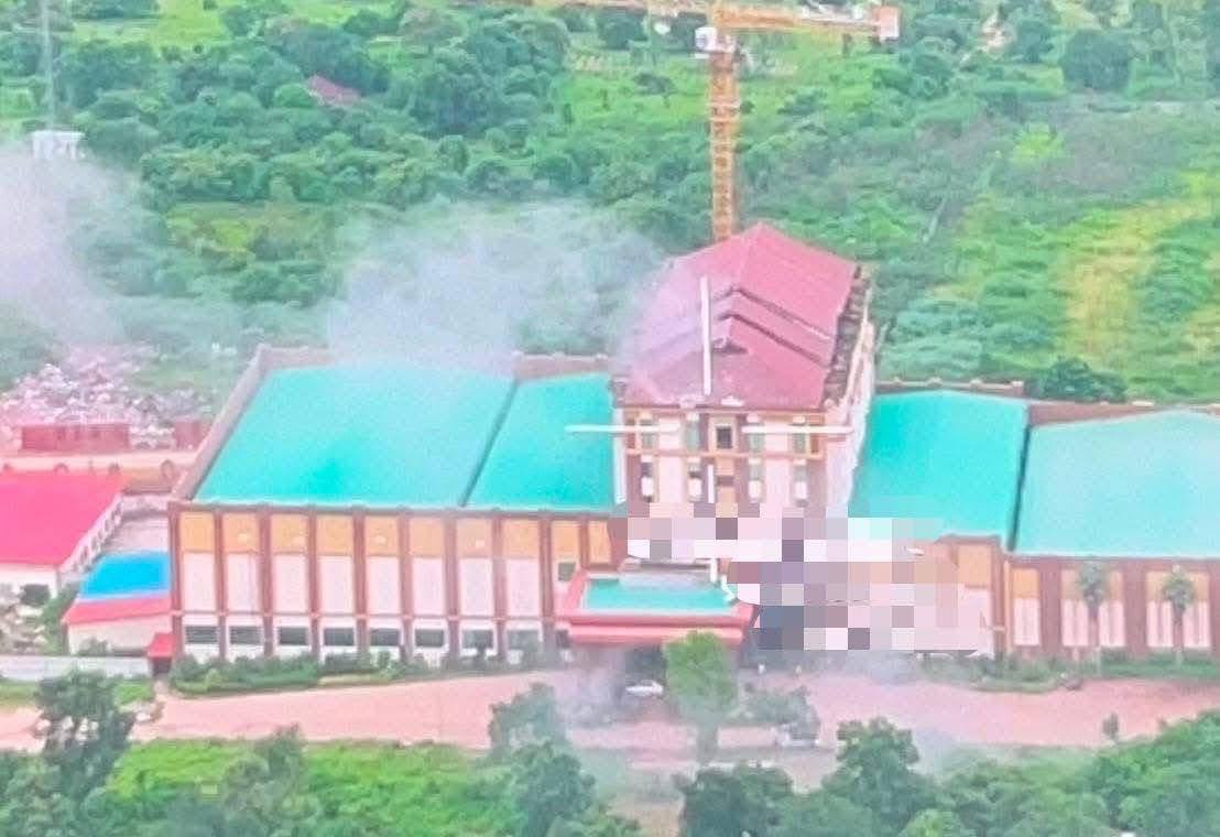 theinformant_x's tweet image. ❗️🇹🇭⚔️🇰🇭 - On Sunday, the Royal Thai Army attacked the Saitaku Resort and Casino near the Chupkoki-Chong Saitaku Border Crossing in Northern Cambodia, used by the Cambodian Army as a temporary outpost for artillery attacks on Thailand.
Following five days of intense fighting…