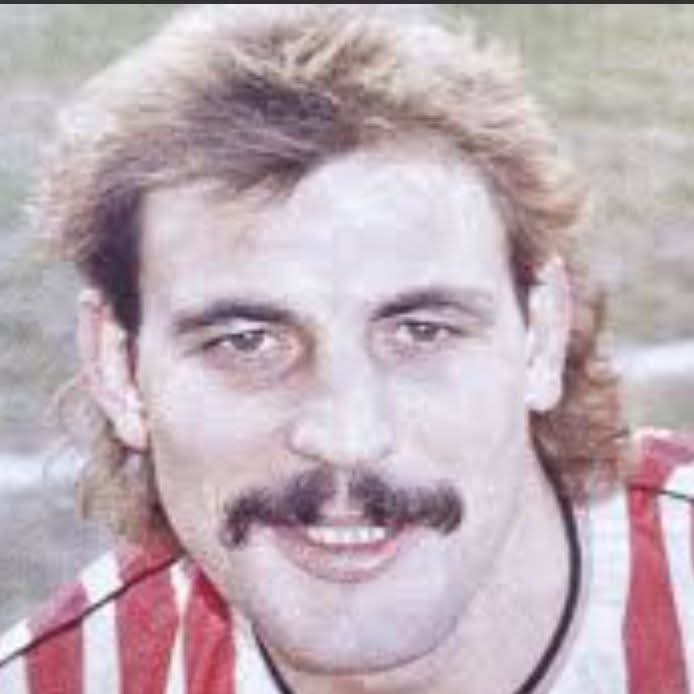 BIRTHDAY SHOUT-OUT 🎂 

The Lincoln City Former Players Association would like to wish former Imp 
 
Steve Thompson

A very happy 70th birthday today 🥳 

#impsfpabirthdayshoutouts