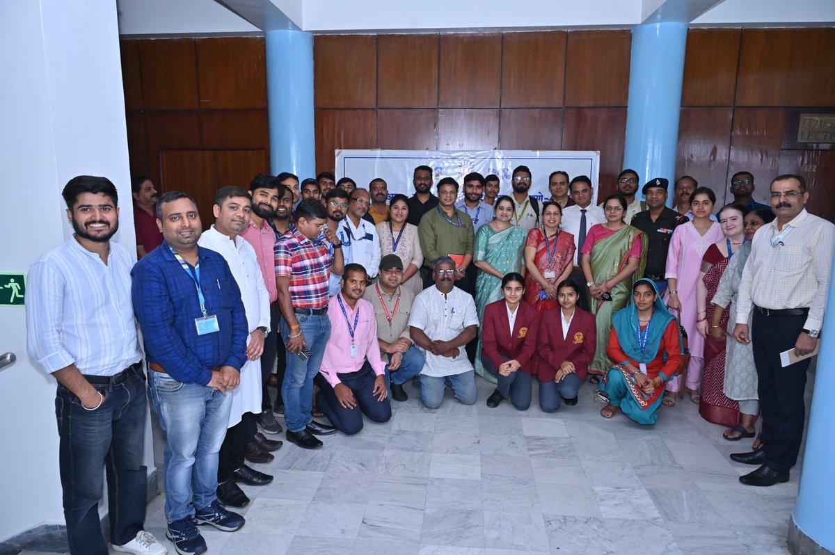 csir_ncl's tweet image. दिनांक 25 जुलाई  को सीएसआईआर-एनसीएल, पुणे में नगर राजभाषा कार्यान्वयन समिति (का.-2), पुणे, गृह मंत्रालय, राजभाषा विभाग के तहत अंतरकार्यालयीन हिंदी भाषण प्रतियोगिता आयोजित की गई। इसमें पुणे स्थित विभिन्न केंद्रीय संस्थानों से लगभग 40 प्रतिभागियों ने भाग लिया।
#राजभाषा #CSIRNCL