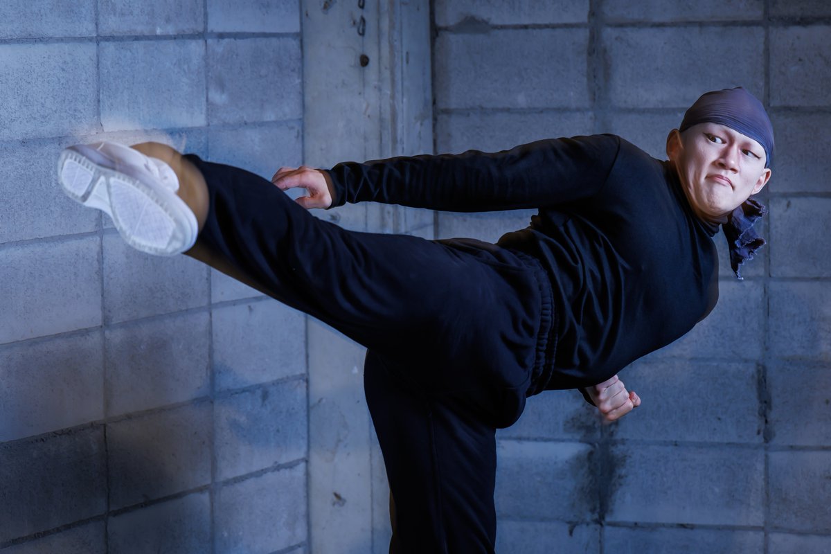 Dragonkick74's tweet image. ガイアとシコルスキー/ガイア
「横蹴り」
#刃牙
Photo:@Zan_Woo