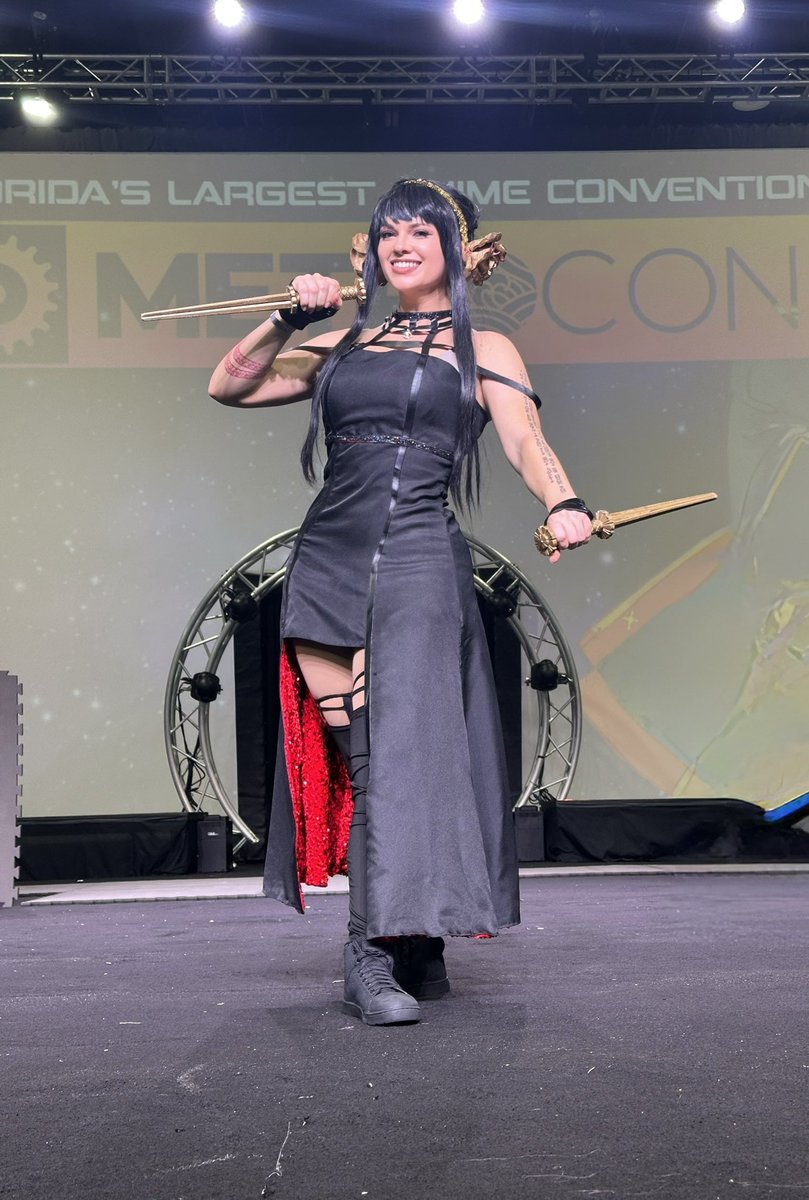 NPC_Chick's tweet image. An awesome experience to have! Metrocon Dream Fight Show! So happy to have been a part of it 👏🏼 #stage #stunt