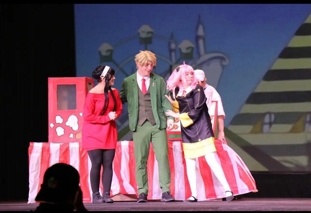 NPC_Chick's tweet image. An awesome experience to have! Metrocon Dream Fight Show! So happy to have been a part of it 👏🏼 #stage #stunt